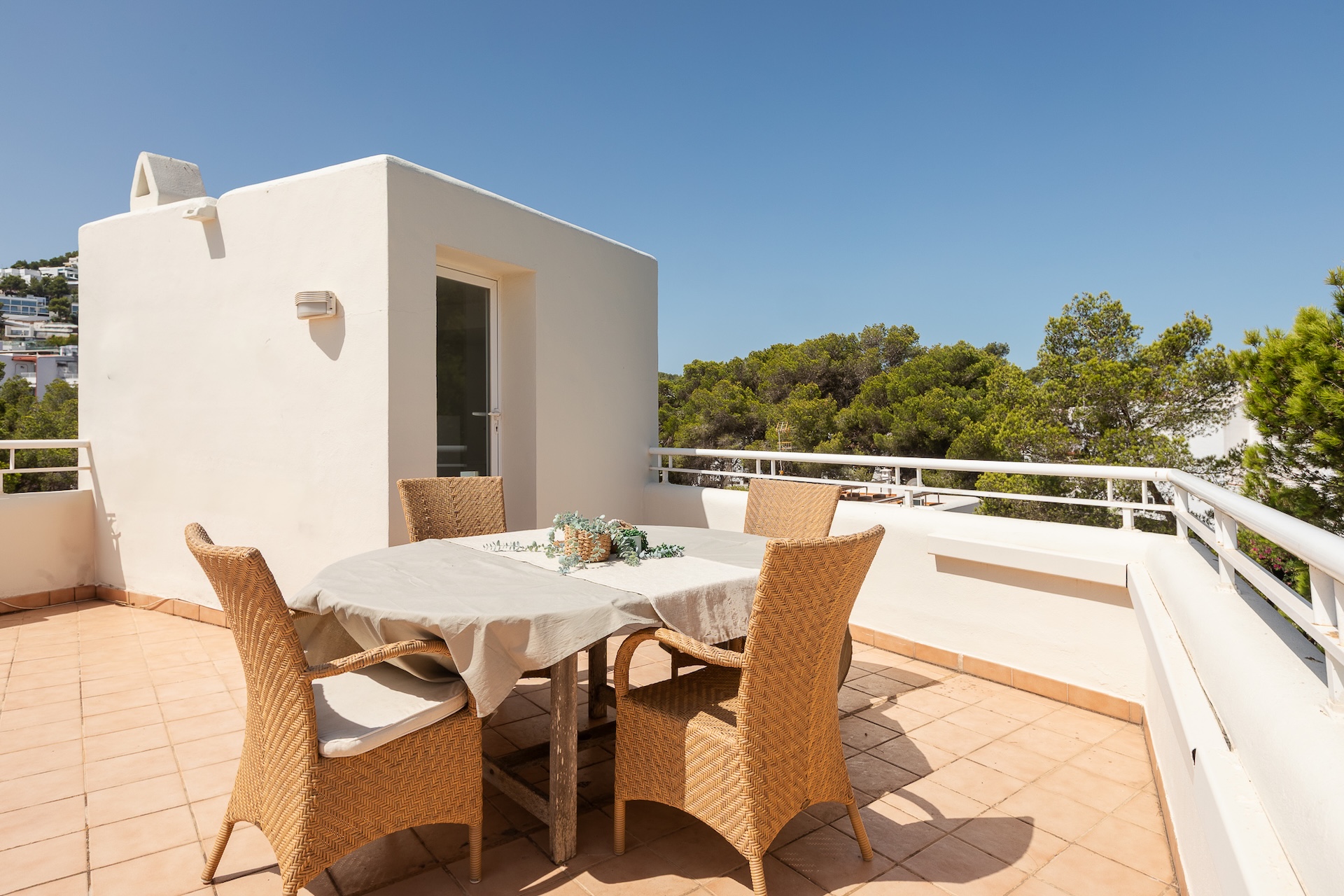 Resa Estates townhouse Ace sea views te koop sale roof terrace.jpg